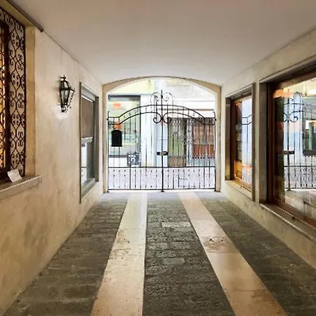 Dolfin * * * * * Apartamento Treviso