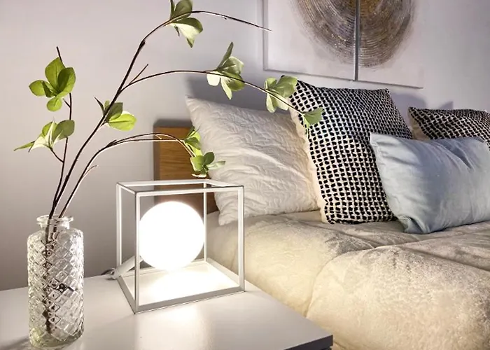 Dolfin * * * * * Apartament