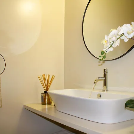 Daire Dolfin * * * * *